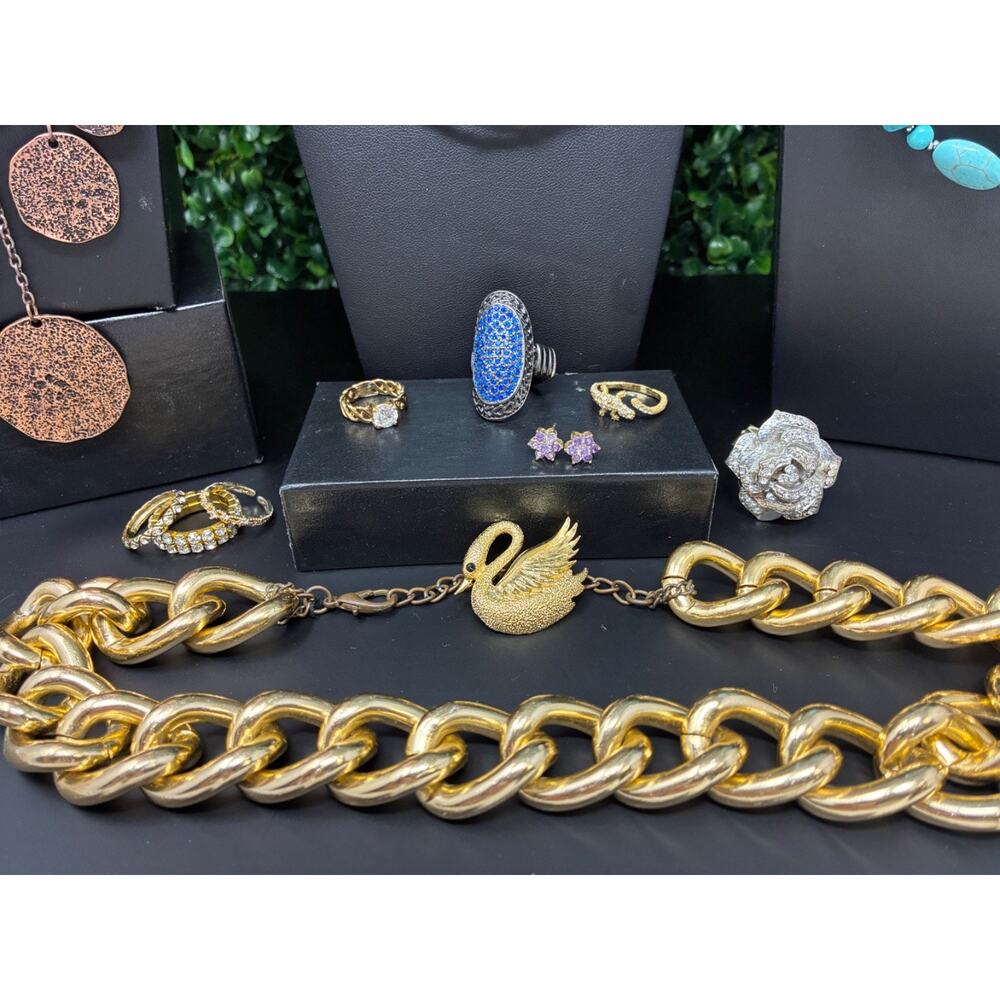 Vtg to Mod jewelry lot- vibrant colors boho vibes large link chain multi strand - Picture 2 of 3